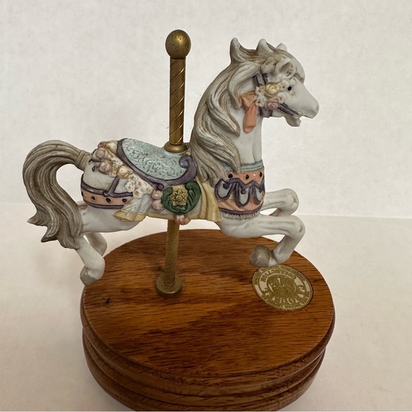 Vintage Carousel Musical Moving Horse-  Carousel Collection - Picture 3 of 11